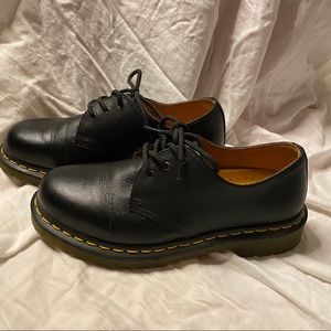 Dr Martens Gibson Vegan Leather Shoes Size 8